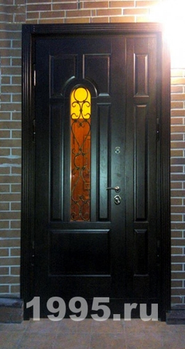 МДФ дверь с ковкой и стеклом