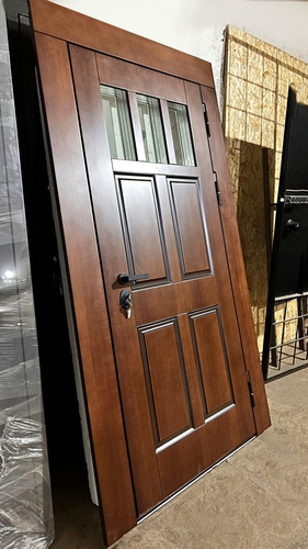 Однопольная дверь с отделкой МДФ шпон и тройным стеклопакетом