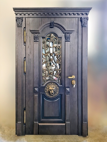 Парадная дверь со стеклопакетом, декоративными элементами