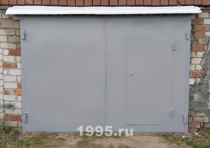 Ворота серого цвета