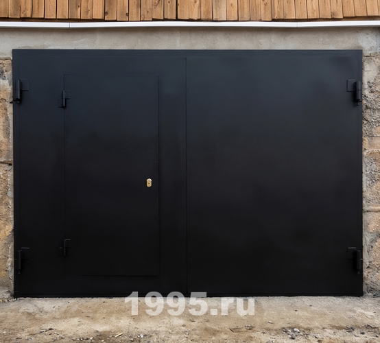 Ворота черного цвета