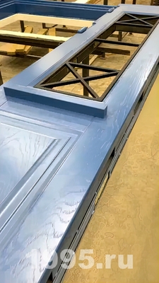Дверная створка с ковкой