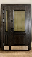 Дверь МДФ шпон со стеклопакетом и черной решеткой