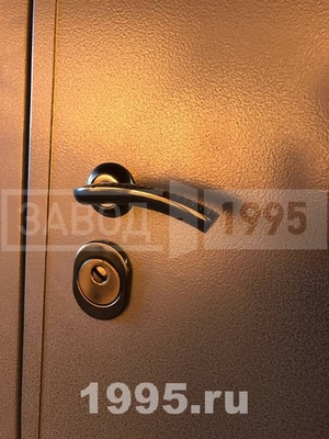 Фурнитура металлической двери