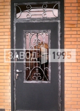 Утепленная дверь на улице Клары Цеткин