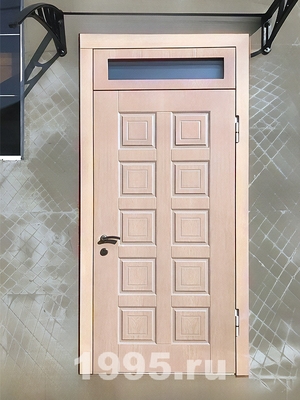 Фото двери с фрамугой