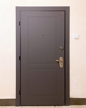 Квартирная дверь с отделкой МДФ