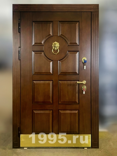 Шпонированная дверь с филенчатым рисунком