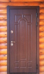 Установленная дверь