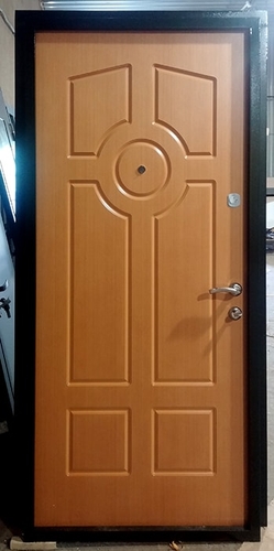 Светлая МДФ дверь